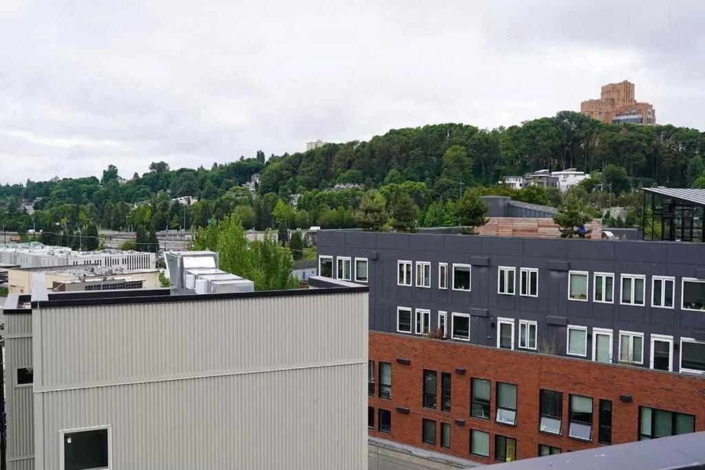 Appartamento Luxe: Modern Retreat In The City Seattle Esterno foto